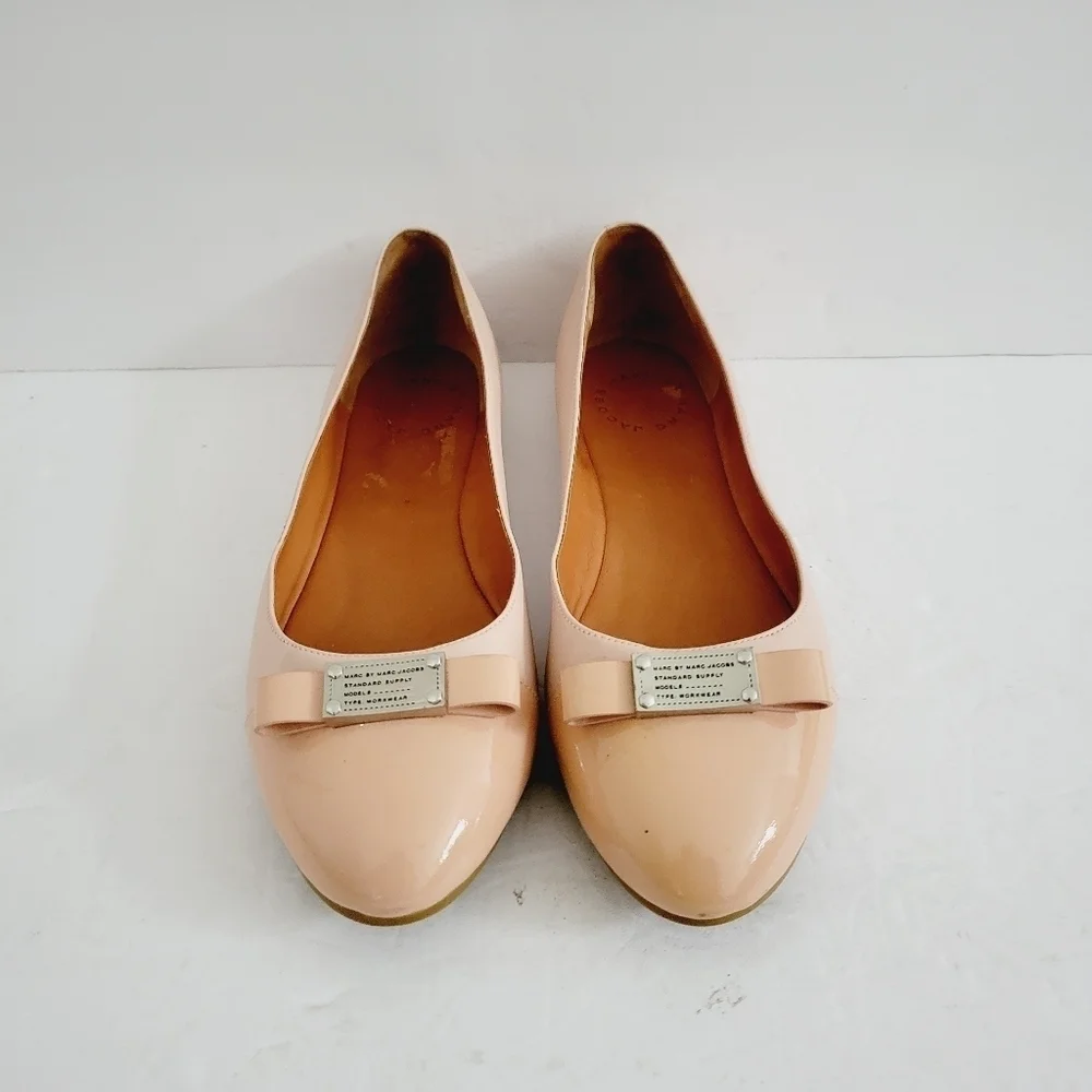 NEW Marc by Marc Jacobs Nude Cap Toe Logo Plaque Ballet Flats Size 7.5